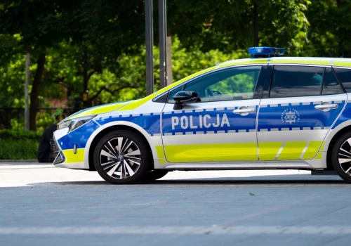 15-latek pędził hulajnogą drogą wojewódzką. Matka oburzona na… policjantów