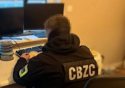 23-latek planował zamach terrorystyczny na czołowych polskich polityków. Sprawę prowadzi krakowska prokuratura