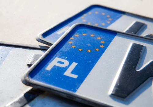 Ministerstwo odwróci tablice rejestracyjne. Powód zaskakuje