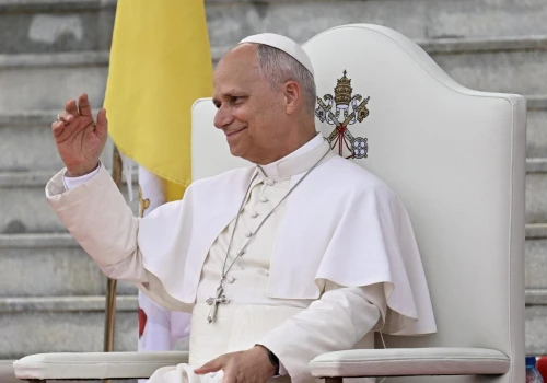 Bp Michel Dubost: potrzebujemy papieża wolnego od wszelkiej ideologii i dającego nam smak wolności