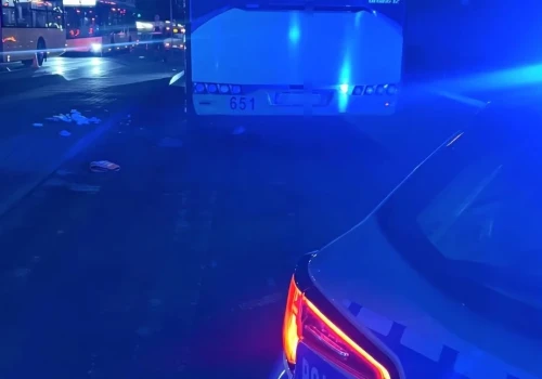 Śmiertelny wypadek w Katowicach. Kierowca autobusu komunikacji miejskiej potrącił na przejściu dla pieszych mężczyznę