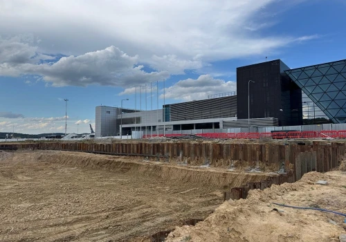 Kraków: Postęp prac przy budowie terminala pasażerskiego