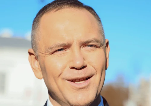 Karol Nawrocki blokuje 