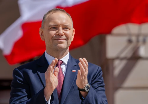 Decyzja prezydenta ws. Lex Szarlatan: internauci w ocenach są podzieleni dokładnie na pół