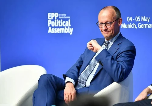 Sondaże partii pikują w dół, a Merz... zniknął. Media pytają, gdzie jest niemiecki kanclerz