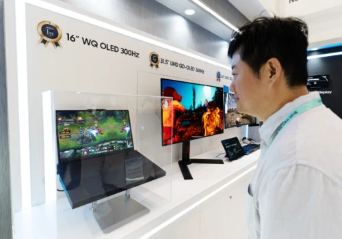 Samsung właśnie przebił barierę OLED-ów. Aż 300 Hz w laptopie to dopiero początek