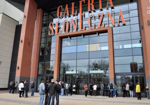 Galeria Słoneczna ewakuowana! Strażacy wyjaśniają
