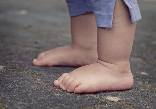 Pijany ojciec z niemowlęciem na lubelskim Starym Mieście. „Dziecko było w sytuacji zagrożenia”