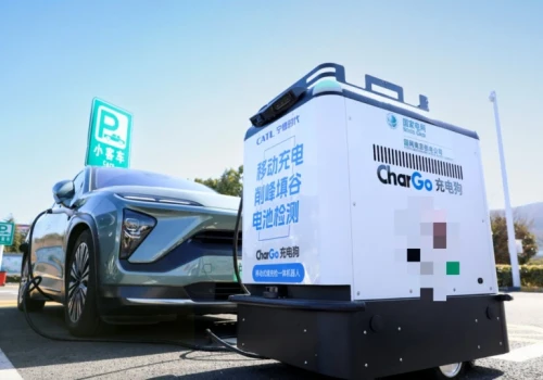 Robot naładuje ci auto. Fizjonomowie by tego nie wymyślili