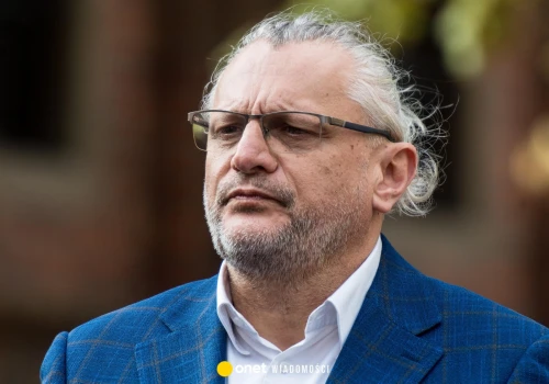 Szpital chce 134 tys. zł od lekarzy. Chodzi o zabieg syna Tomasza Lenza