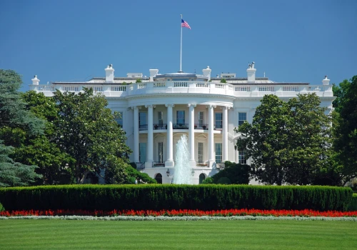 USA. Nowe cła na część importu z Kanady weszły w życie