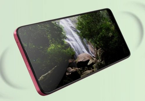 Motorola z baterią 7000 mAh, niezłymi aparatami i 12 GB RAM ładnie potaniała