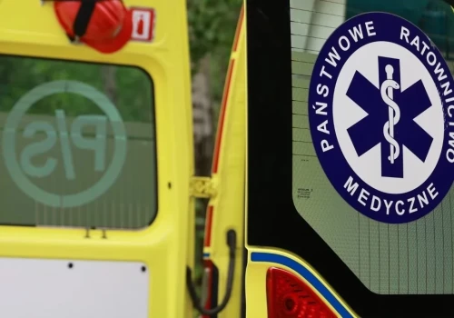 Z ostatniej chwili. Groźne zdarzenie pod Ciechanowem. 10-latka zabrana do szpitala