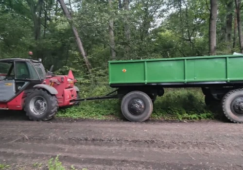 Jechał ładowarką z przyczepą. Miał dziesięciokrotnie przekroczony dopuszczalny limit alkoholu w organizmie