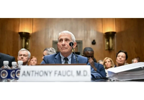 Anthony Fauci zaatakowany za rzekome ukrywanie związku szczepień na COVID-19 z poronieniami