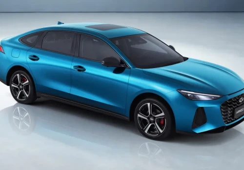 Chery Arrizo 7 wraca po ośmiu latach. Nowy fastback mocno kojarzy się z Audi
