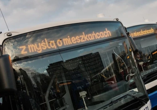 „Można było umrzeć”. Mieszkańcy narzekają na temperaturę w krakowskich autobusach i tramwajach