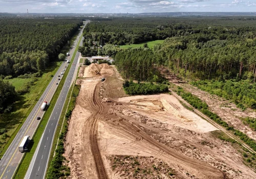 Na ekspresówce nie zawsze wolno jechać 120 km/h. Wielu kierowców o tym zapomina