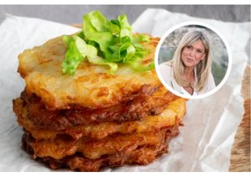 Ewa Wachowicz ma sprytny sposób na placki ziemniaczane. Wychodzą chrupiące i nie rozpadają się przy smażeniu