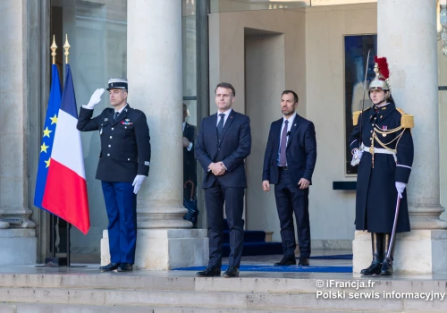 Macron zwiększa wsparcie Francji dla Ukrainy po ataku