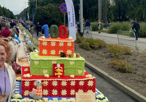 600-metrowy stół na 100. urodziny Gdyni