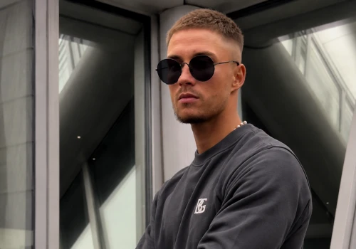 „Love Island” nie zrobiło z niego influencera na stałe. Tak mówi o swoich „5 minutach”