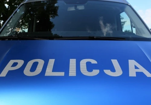 Auto wjechało w pieszych na Podgórzu. Dwoje dorosłych reanimowanych, wśród poszkodowanych roczne dziecko