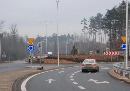 Kierunkowskaz na rondzie. Sąd rozstrzygnął spór kierowców