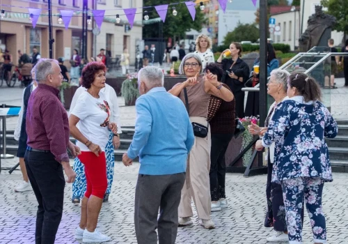 Jawor Dance na rynku. Mieszkańcy bawili się podczas letniej potańcówki