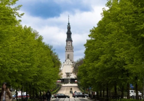 Tysiące pielgrzymów zmierza do Częstochowy. Przed nami drugi szczyt pielgrzymkowy