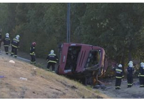 Zamienił się z żoną fotelami w autokarze. Godzinę później zginął