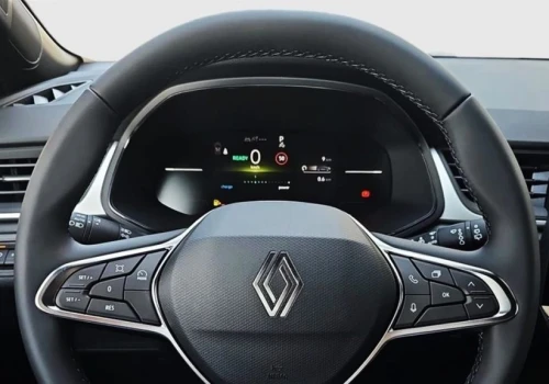 Spory SUV Renault za 102 600 zł podważa sens zakupu Toyoty C-HR. To hybryda 160 KM w dobrej wersji