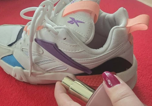 Po ćwiczeniach pryskam buty tym naparem. Brzydki wilgotny zapach znika