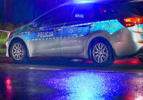 Nocny dramat w Narkowach. Dwie osoby nie żyją, trzy zostały ranne