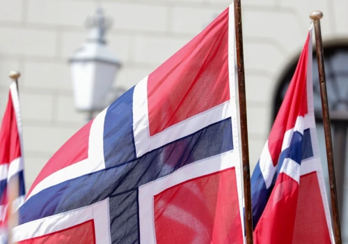 Norwegia pierwszym państwem, który płaci za treści używane w modelach językowych