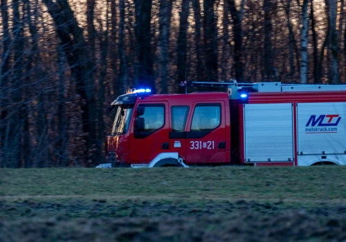 Pożar 3 samochodów w Słupsku. Mogły zostać podpalone