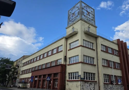 Po 95 latach poczta opuszcza charakterystyczny gmach przy Śląskiej. Od września nowy adres