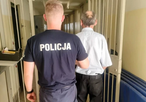 Piotrków Trybunalski: Groził śmiercią, a później zaatakował metalowym tłuczkiem do mięsa