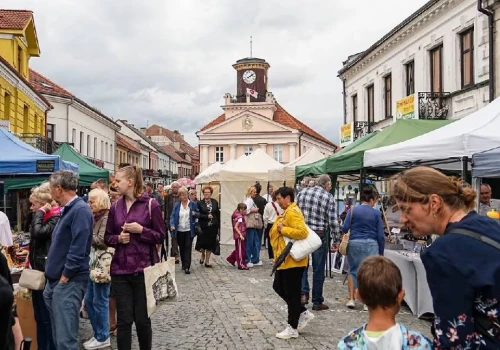 Konińska Starówka znów pełna straganów. Dziś drugi dzień Jarmarku Świętego Bartłomieja