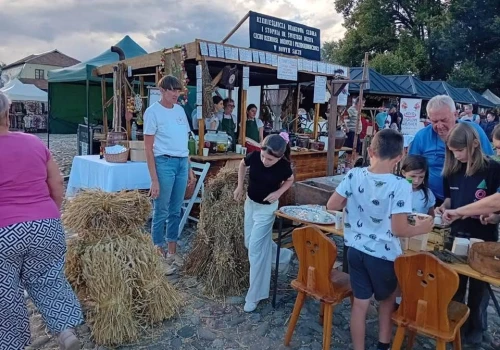 Stary Sącz żyje rzemiosłem! Pierwszy dzień XVII Starosądeckiego Jarmarku za nami. Dziś ciąg dalszy atrakcji