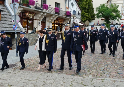 120 lat OSP Kazimierz Dolny. Jubileusz druhów i druhen na kazimierskim Rynku