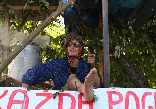 Barwny korowód przeszedł ulicami Ustronia. Tak mieszkańcy świętują dożynki | ZDJĘCIA