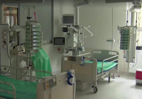 Po 18. roku życia nie zostają bez pomocy. Poznańska klinika operuje dorosłych z wadami serca