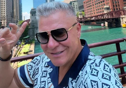 Jorrgus pochwalił się „własną chatą” w Chicago. Fani zwrócili uwagę na szczegół