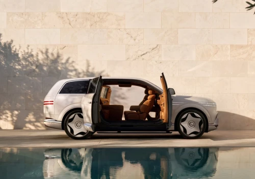 Genesis GV90: koreański luksus wchodzi na poziom Rolls-Royce’a. Drzwi otwierane na oścież i 657 KM