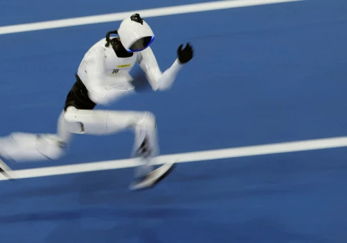 Historyczna granica złamana: robot już szybszy od człowieka. Bolt zostaje w tyle
