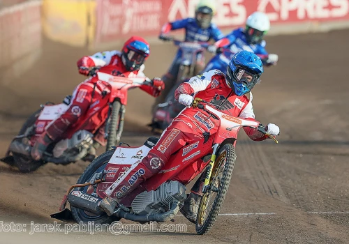 Żużel. Polonia Bydgoszcz nie wygrywa, ale robi comeback! Czekają na wieści ze szpitala (RELACJA)
