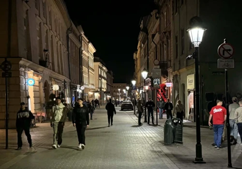 Nocny burmistrz do zmiany? Łukasz Gibała proponuje nowy model