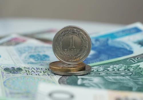 Sejm zapłacił za loty posłów. Kto był najczęściej nad chmurami?