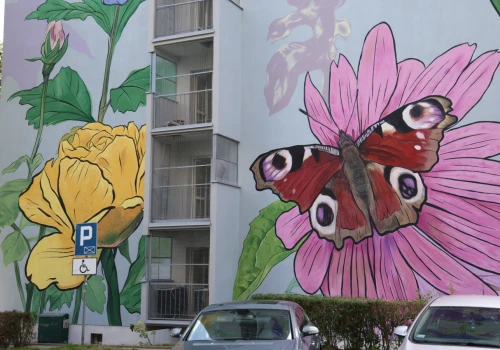 Nowy mural w Krakowie. „Przystanek Motyla” ozdobił wieżowiec